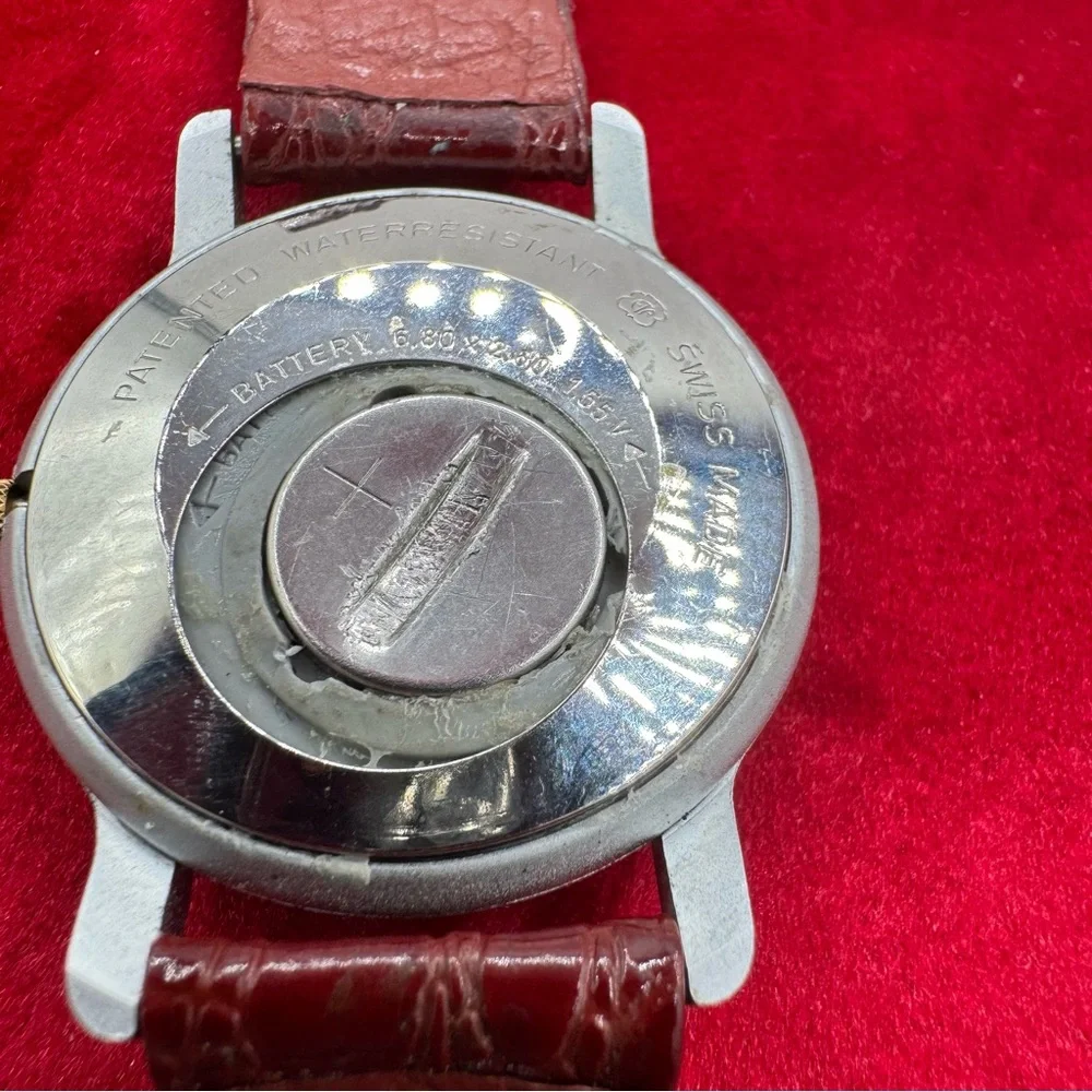Vintage Y2K Swiss Time Quartz Watch, Leather Band‎